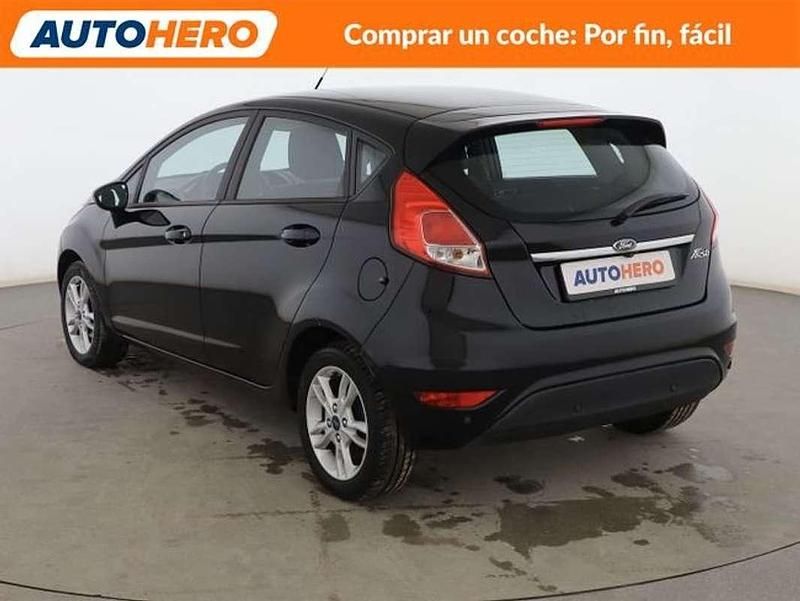 Usado Ford Fiesta Trend 95 CV (69 kW) 2017 Negro Utilitario