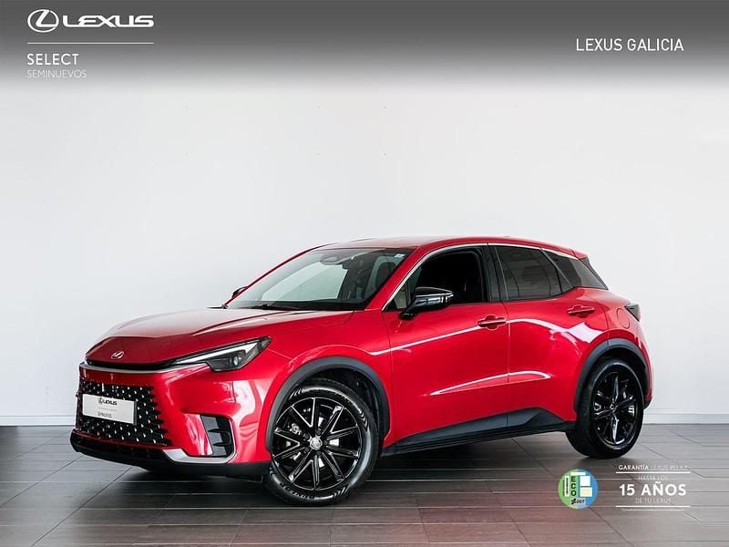 Rojo Usado 2024 Lexus LBX SUV | 34.900 € (Precio justo) - Imagen 1/4