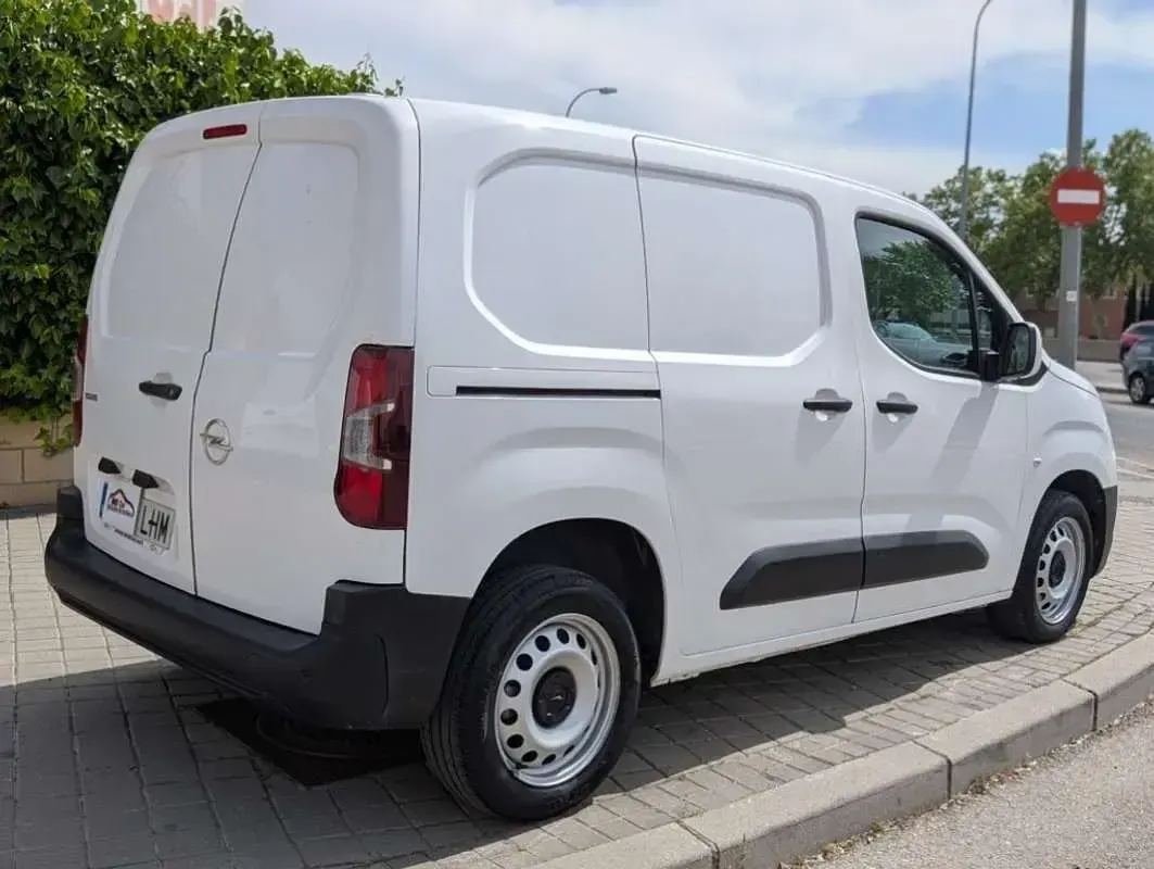 Usado Opel Combo S 99 CV (72 kW) 2020 Blanco Monovolumen