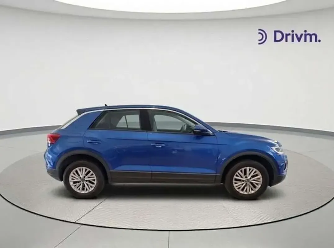 Usado VW T-Roc Advance 110 CV (80 kW) 2023 Azul SUV