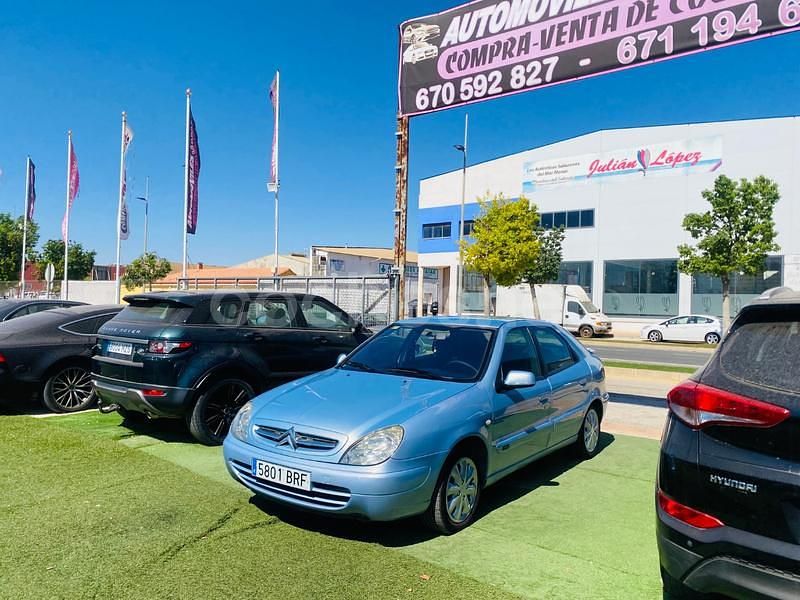 Usado Citroën Xsara 71 CV (52 kW) 2002 Azul Berlina