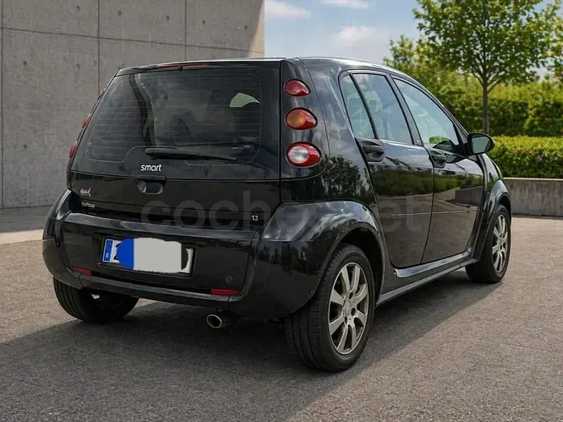 Usado Smart ForFour Pulse 75 CV (55 kW) 2006 Negro Utilitario