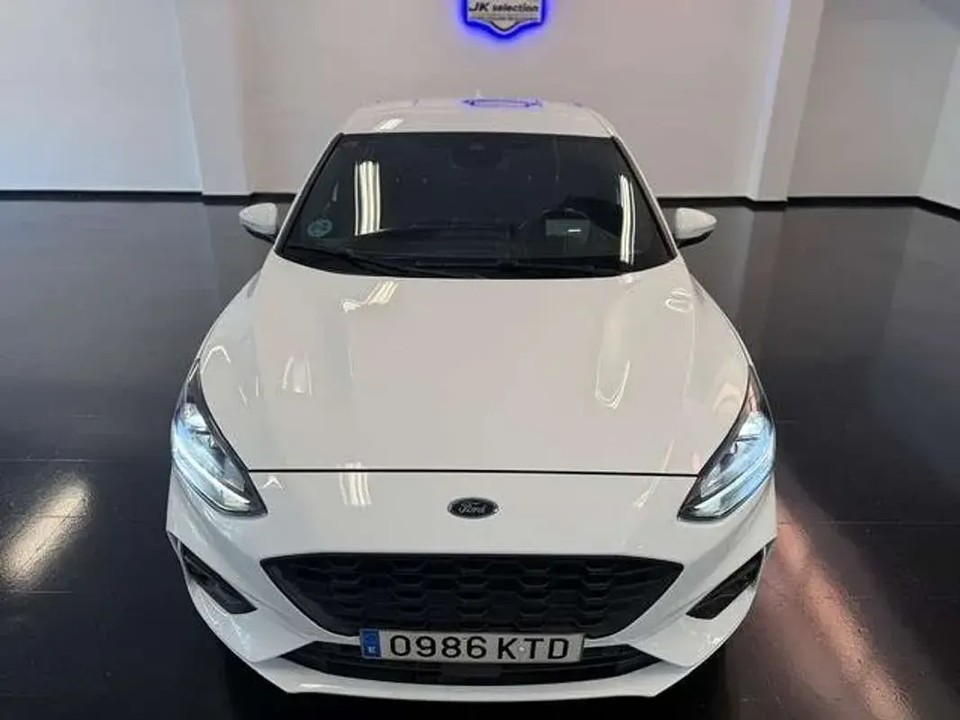 Usado Ford Focus ST-Line 125 CV (91 kW) 2019 Blanco Utilitario