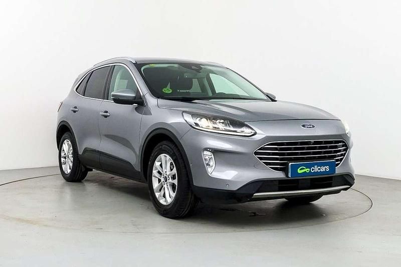 Usado Ford Kuga Titanium 120 CV (88 kW) 2020 Plateado SUV