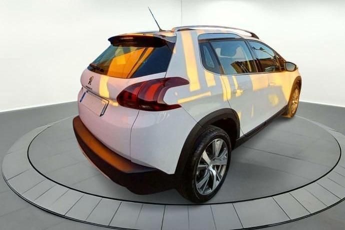Usado Peugeot 2008 Allure 100 CV (73 kW) 2018 SUV