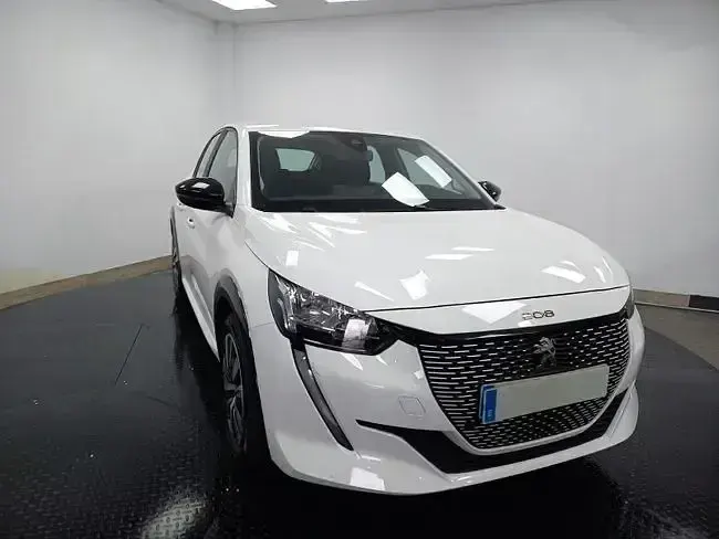 Usado Peugeot e-208 Active 100 kW (136 HP) 2022 Branco Citadino
