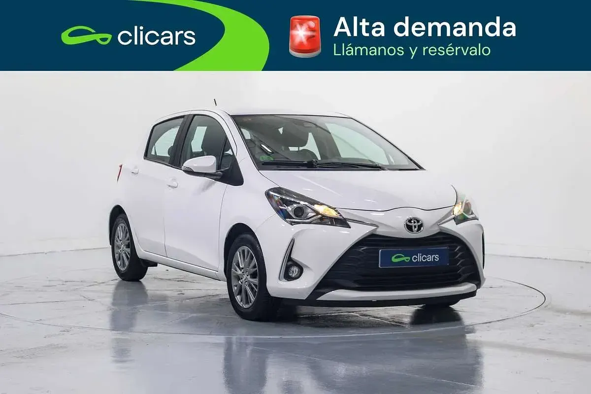 Usado Toyota Yaris Active 69 CV (50 kW) 2018 Blanco Utilitario