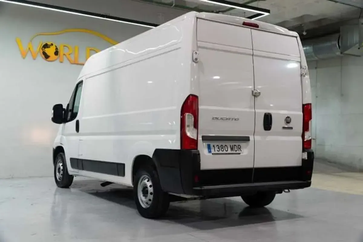 Usado Fiat Ducato 140 CV (102 kW) 2023 Blanco Van