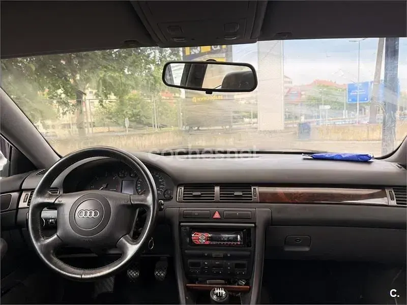 Usado Audi A6 150 CV (110 kW) 2000 Gris / plata Berlina