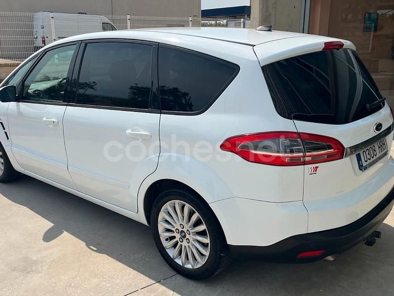 Usado Ford S-MAX Limited 140 CV (102 kW) 2013 Blanco Monovolumen