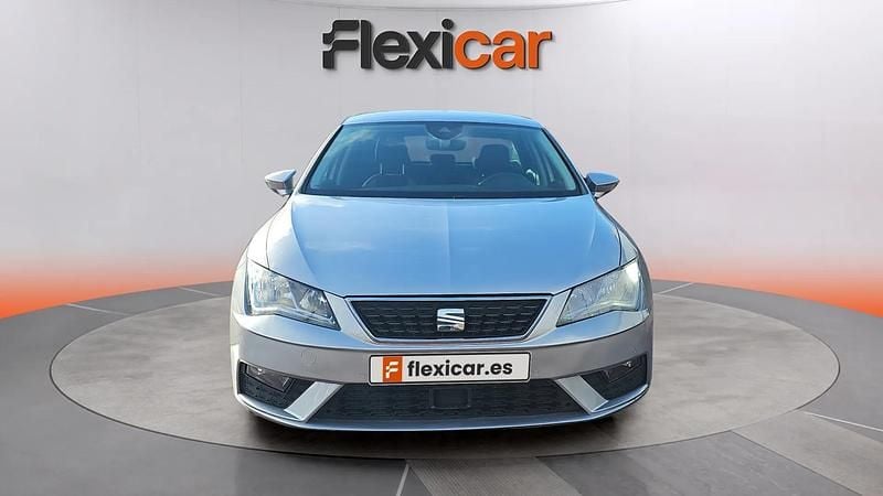 Usado Seat Leon ST Style 131 CV (96 kW) 2020 Gris Familiar