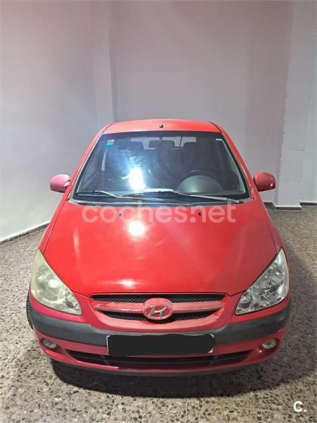 Usado Hyundai Getz 88 CV (64 kW) 2006 Rojo Utilitario