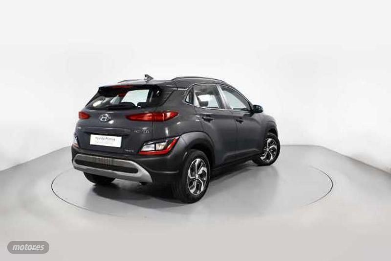 Usado Hyundai Kona 2023 Gris SUV