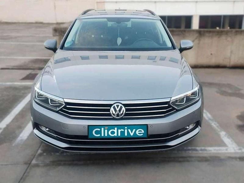 Usado VW Passat Advance 150 CV (110 kW) 2019 Gris Familiar