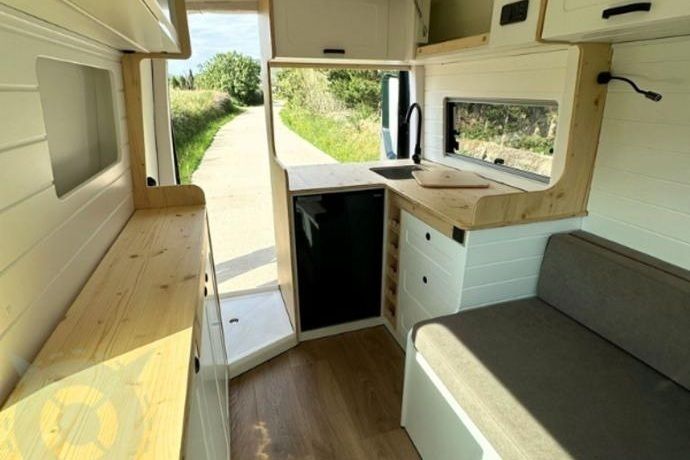 Verde Usado 2023 VW Crafter Van | 78.999 € - Imagen 1/4