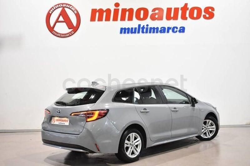 Usado Toyota Corolla Business Edition 122 CV (89 kW) 2021 Gris Familiar