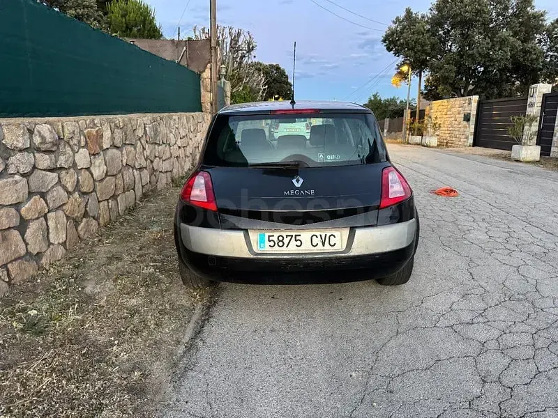 Usado Renault Mégane II Dynamique 120 CV (88 kW) 2004 Negro Berlina