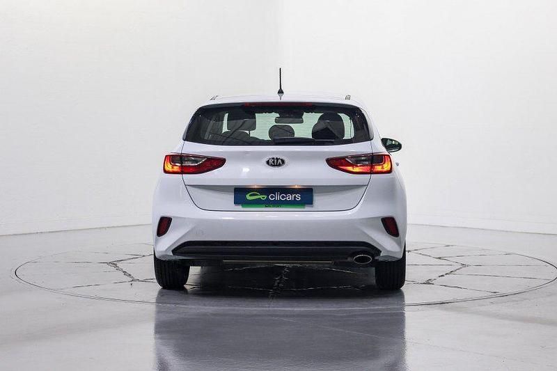 Usado Kia Ceed 120 CV (88 kW) 2020 Blanco Utilitario