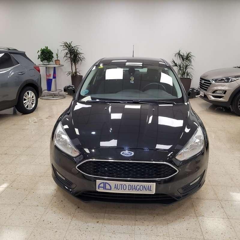 Usado Ford Focus Trend+ 125 CV (91 kW) 2016 Azul Utilitario