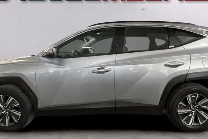 Usado Hyundai Tucson 116 CV (85 kW) 2022 Plateado SUV
