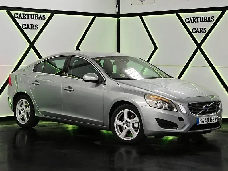 Usado Volvo S60 Summum 215 CV (158 kW) 2012 Gris / plata Berlina