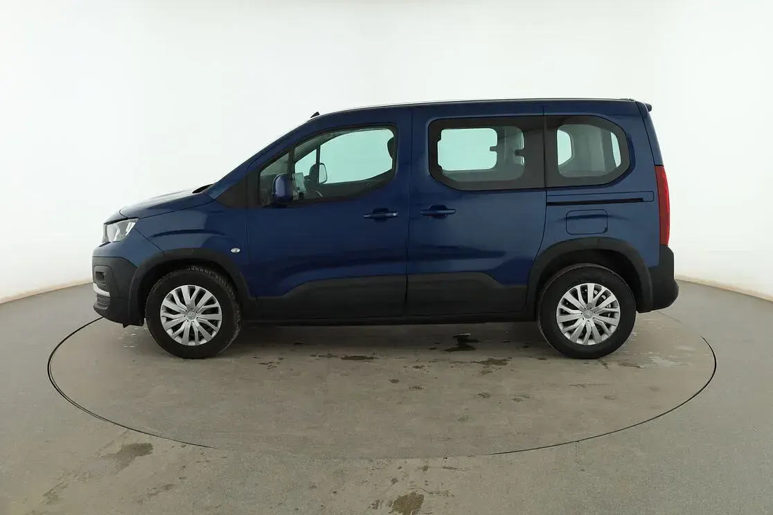 Usado Peugeot Rifter Active 102 CV (75 kW) 2021 Azul Monovolumen