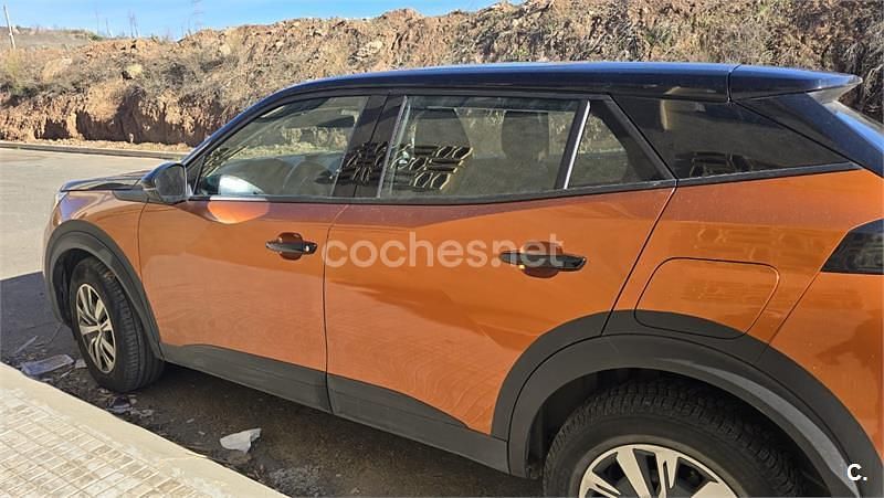 Usado Peugeot 2008 Allure 110 CV (80 kW) 2021 Naranja SUV
