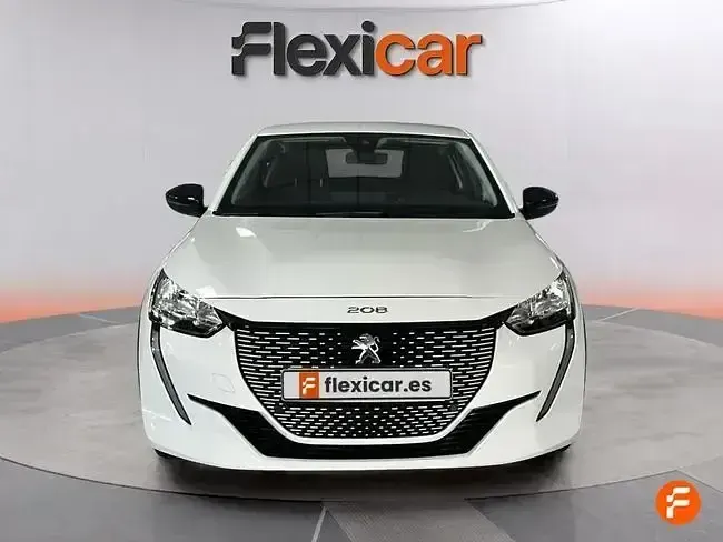 Usado Peugeot e-208 Active 100 kW (136 CV) 2023 Blanco Utilitario