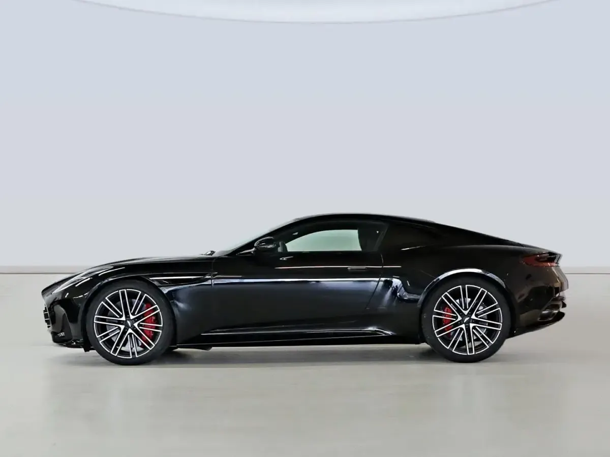 Usado Aston Martin DB12 680 CV (500 kW) 2024 Negro Coupe