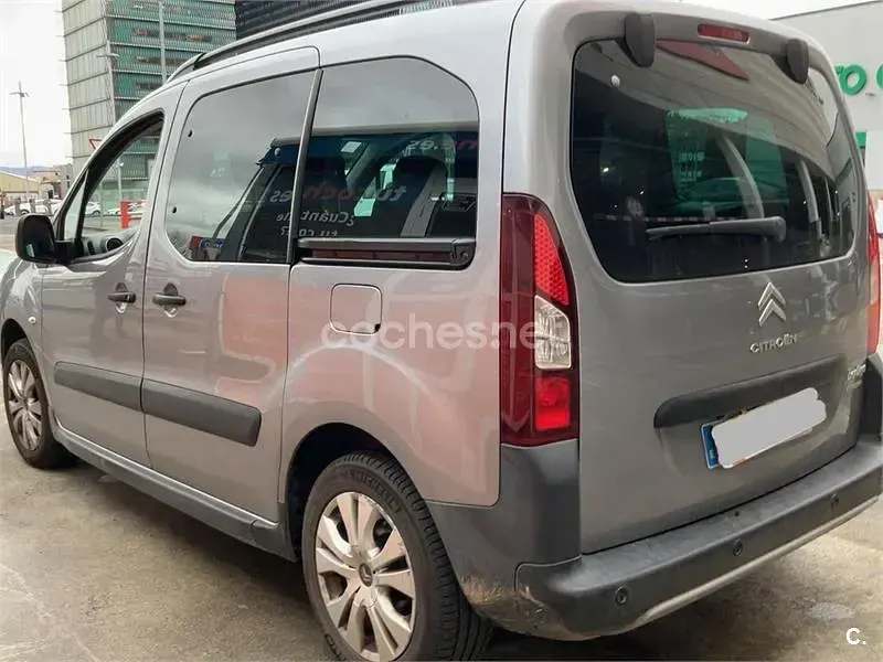 Usado Citroën Berlingo PureTech 110 CV (80 kW) 2017 Gris / plata Monovolumen