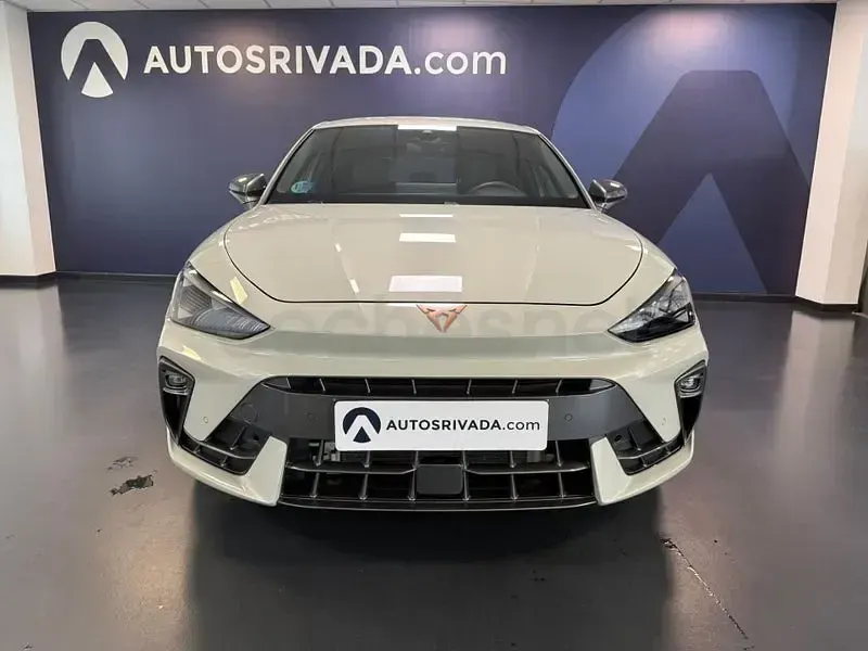 Usado Cupra Leon 150 CV (110 kW) 2025 Blanco Berlina