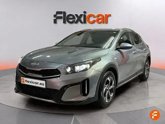 Usado Kia XCeed 115 CV (84 kW) 2025 Gris SUV