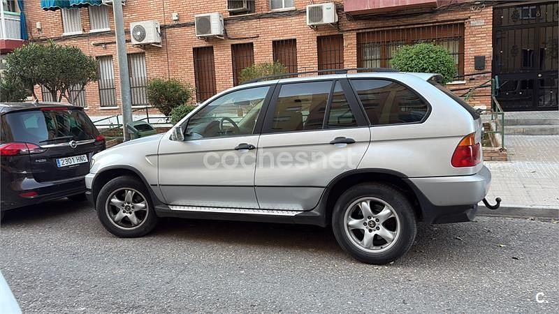Usado BMW X5 184 CV (135 kW) 2001 Gris / plata SUV