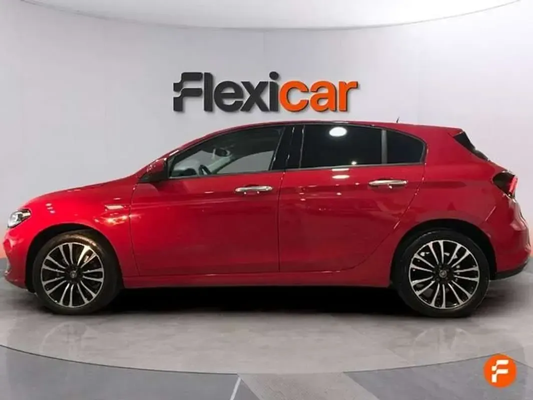 Usado Fiat Tipo Cross 99 CV (72 kW) 2021 Rojo Utilitario