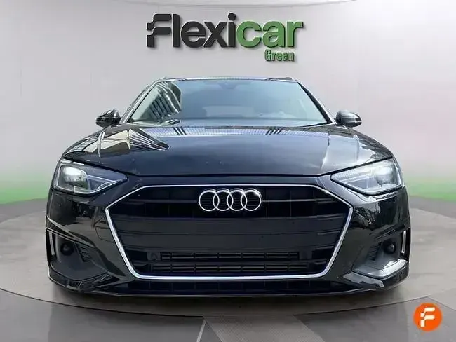 Usado Audi A4 Advanced Plus 163 HP (119 kW) 2023 Preto Carrinha