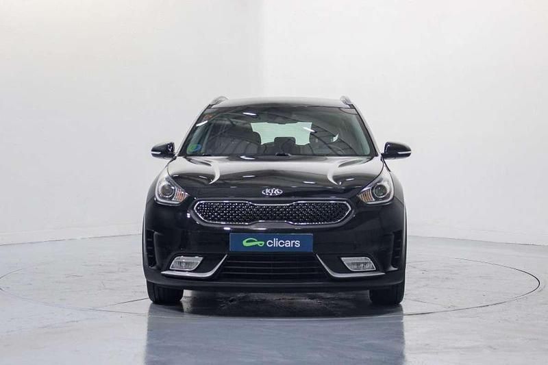 Käytetty Kia Niro 105 HP (77 kW) 2017 Musta Katumaasturi