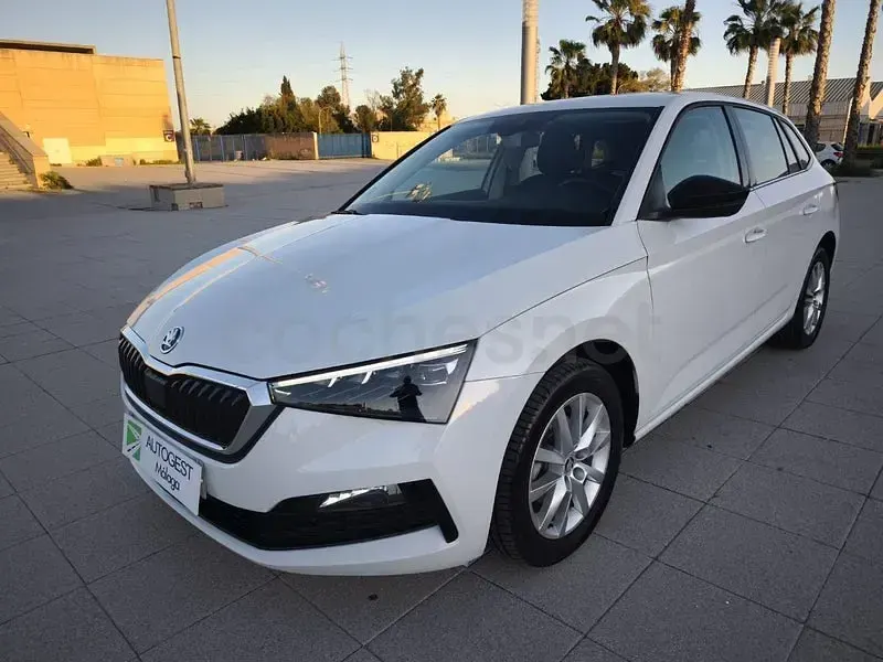 Usado Skoda Scala Ambition 116 CV (85 kW) 2020 Blanco Utilitario