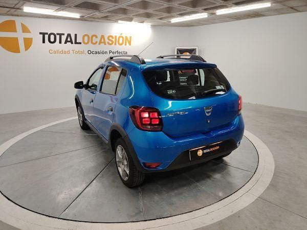 Usado Dacia Sandero Essentiel 73 CV (53 kW) 2019 Azul Berlina