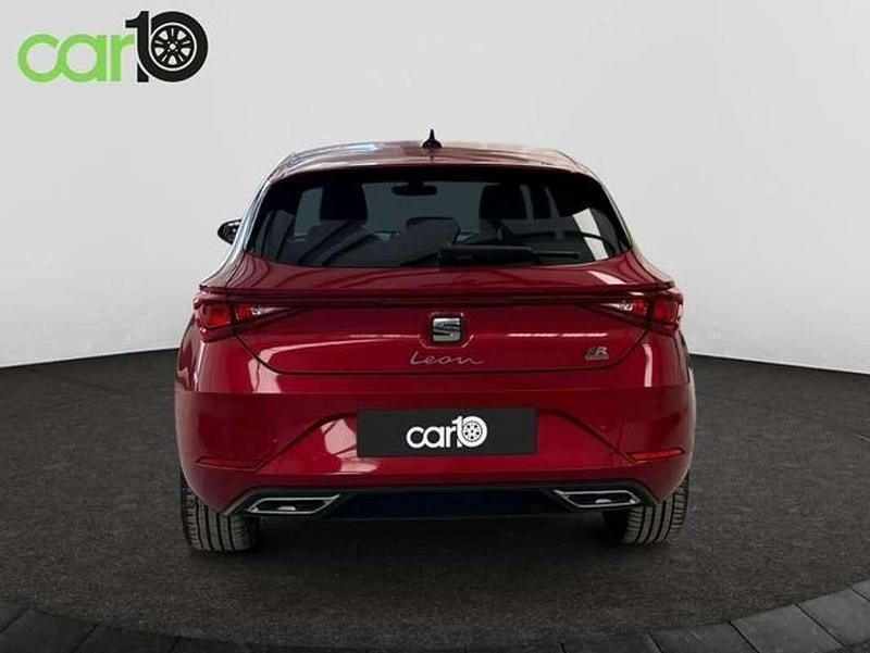 Usado Seat Leon FR 204 CV (150 kW) 2021 Rojo Berlina