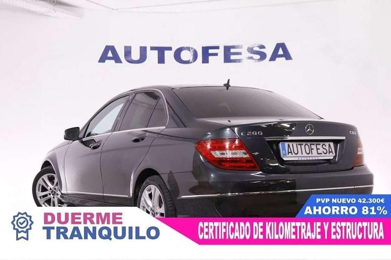 Usado Mercedes C200 136 CV (100 kW) 2011 Negro Berlina