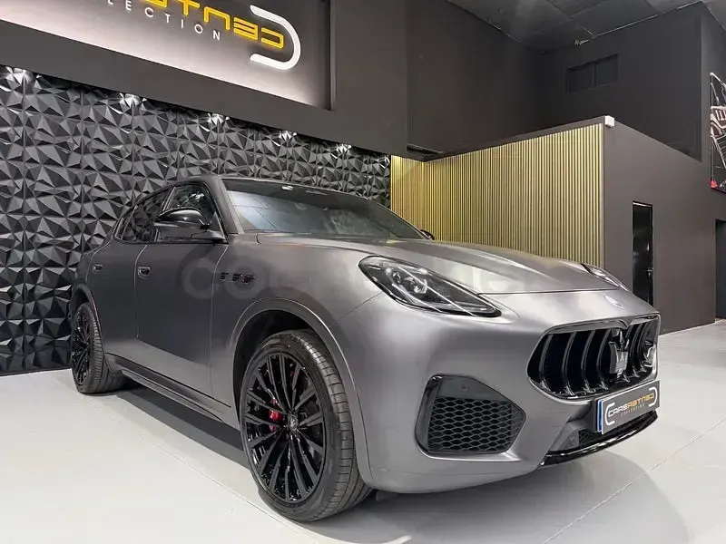 Usado Maserati Grecale 330 CV (242 kW) 2023 Gris / plata SUV