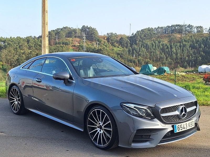 Usado Mercedes E220 194 CV (142 kW) 2018 Gris / plata Coupe