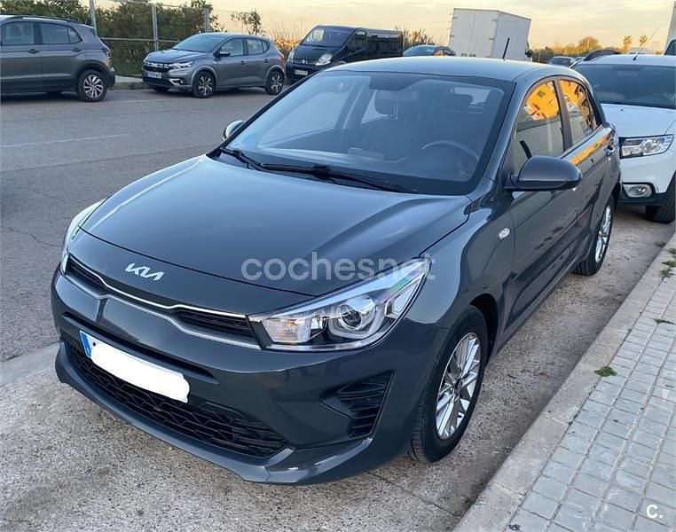 Usado Kia Rio 84 CV (61 kW) 2021 Azul Berlina
