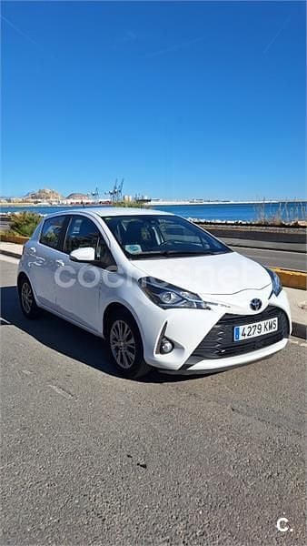 Blanco Usado 2018 Toyota Yaris Active Berlina | 12.800 € (Precio justo) - Imagen 1/4