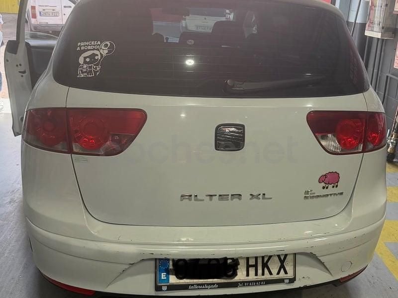 Usado Seat Altea XL Style 105 CV (77 kW) 2012 Blanco Monovolumen