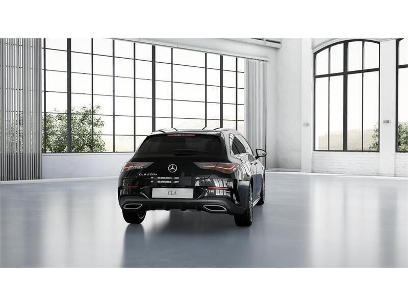 Usado Mercedes CLA220 190 CV (139 kW) 2024 Negro cosmos Berlina