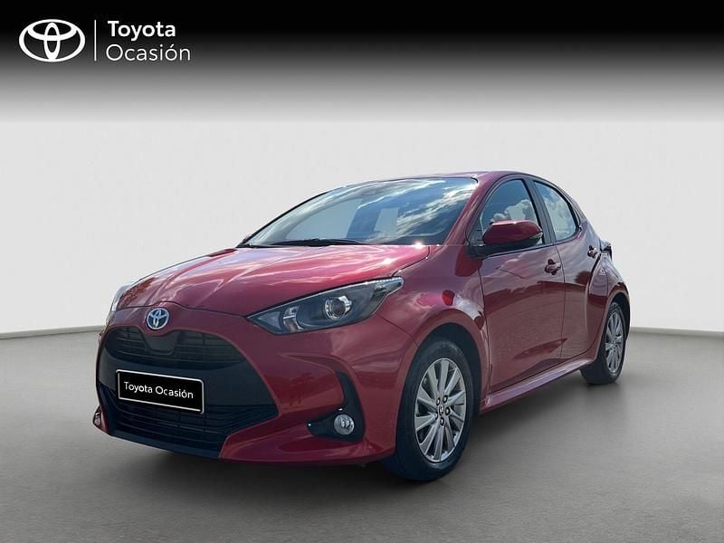 Rojo Usado 2024 Toyota Yaris Active | 20.900 € (Precio justo) - Imagen 1/4