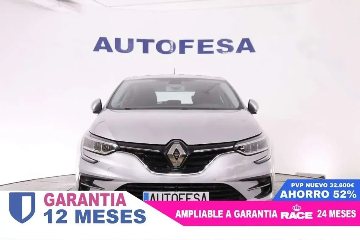 Usado Renault Mégane II Equilibre 116 CV (85 kW) 2023 Gris Berlina