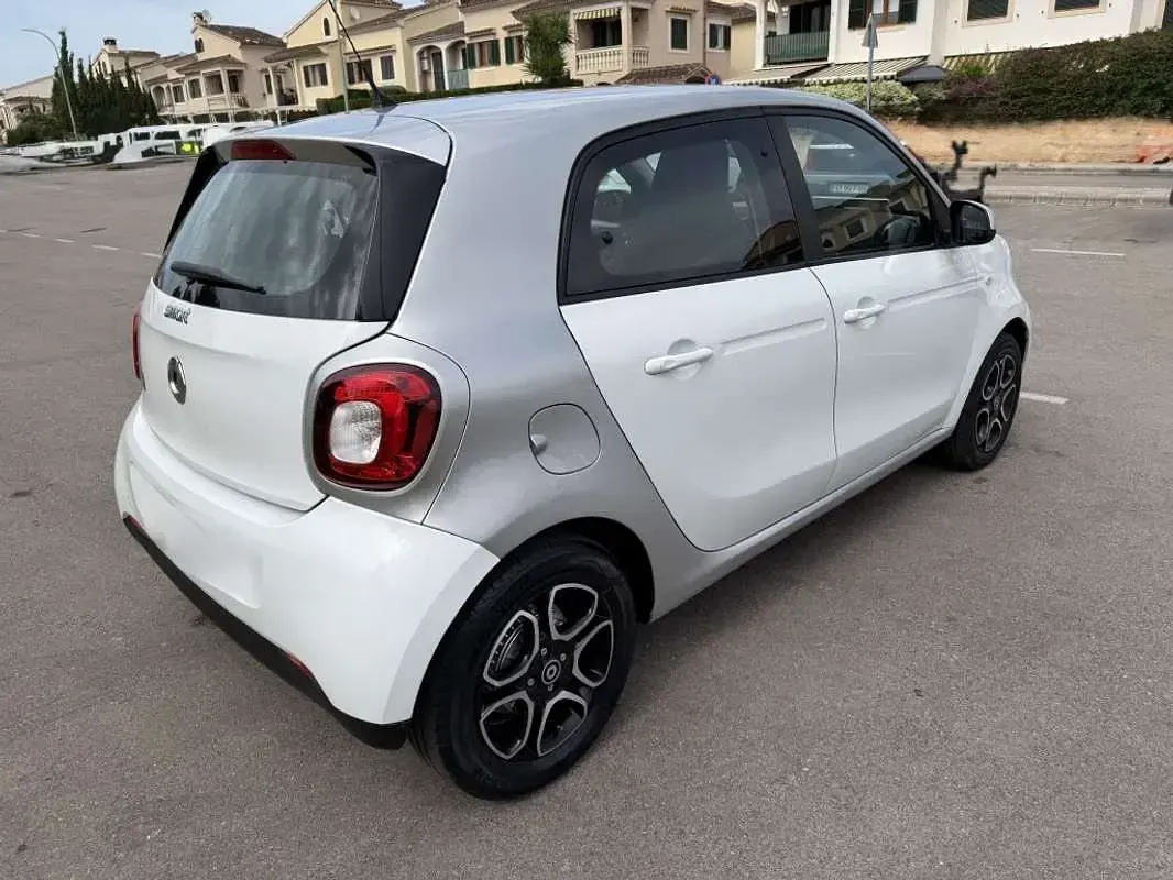 Usado Smart ForFour Electric Drive Passion 60 kW (82 CV) 2018 Blanco Utilitario