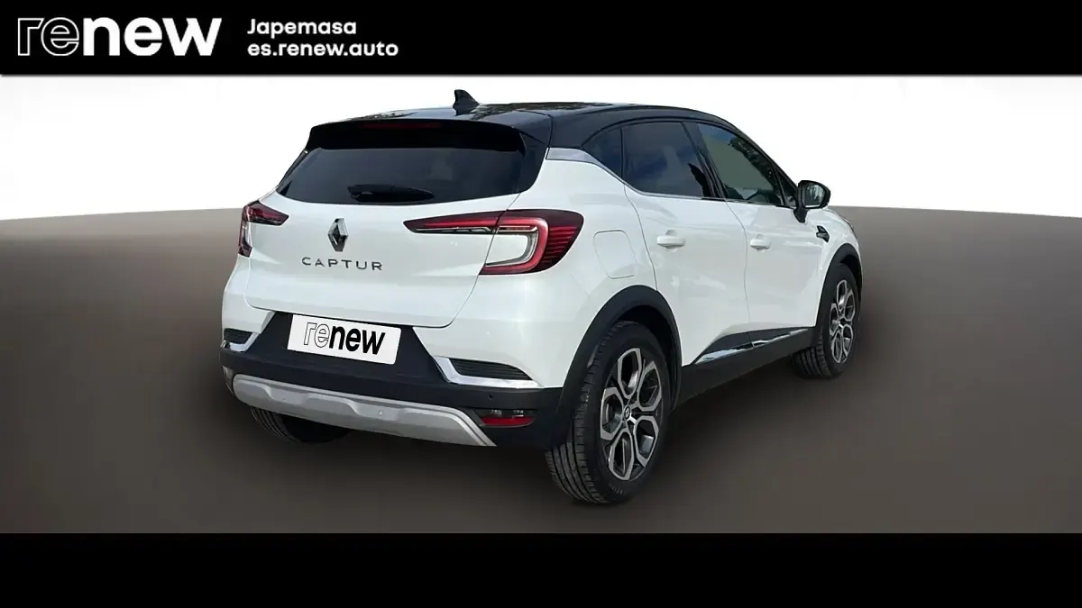 Usado Renault Captur 140 CV (102 kW) 2022 Blanco nacarado con techo negro brillante SUV